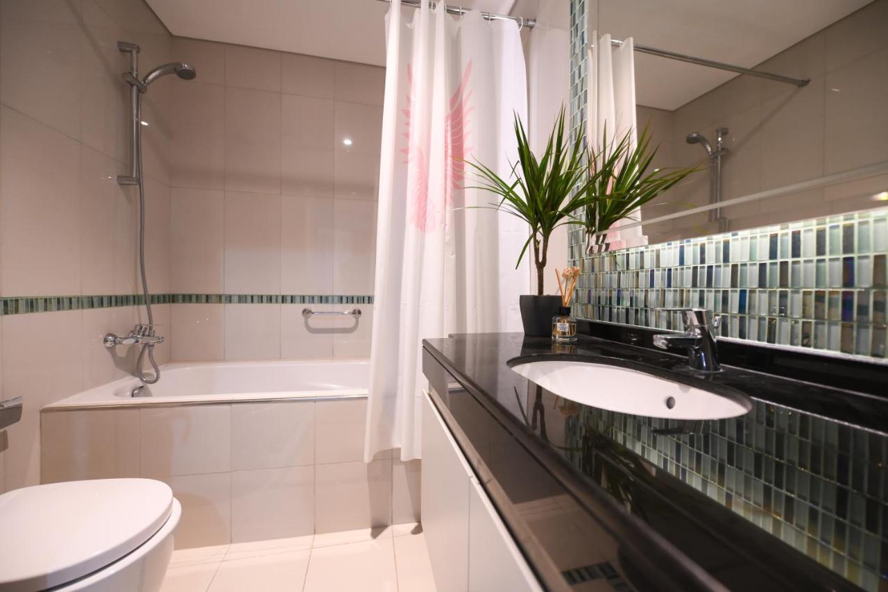 Trinity Holiday Homes - Discover The True Definition Of Luxury At 2Br In Dubai Marina Exterior foto