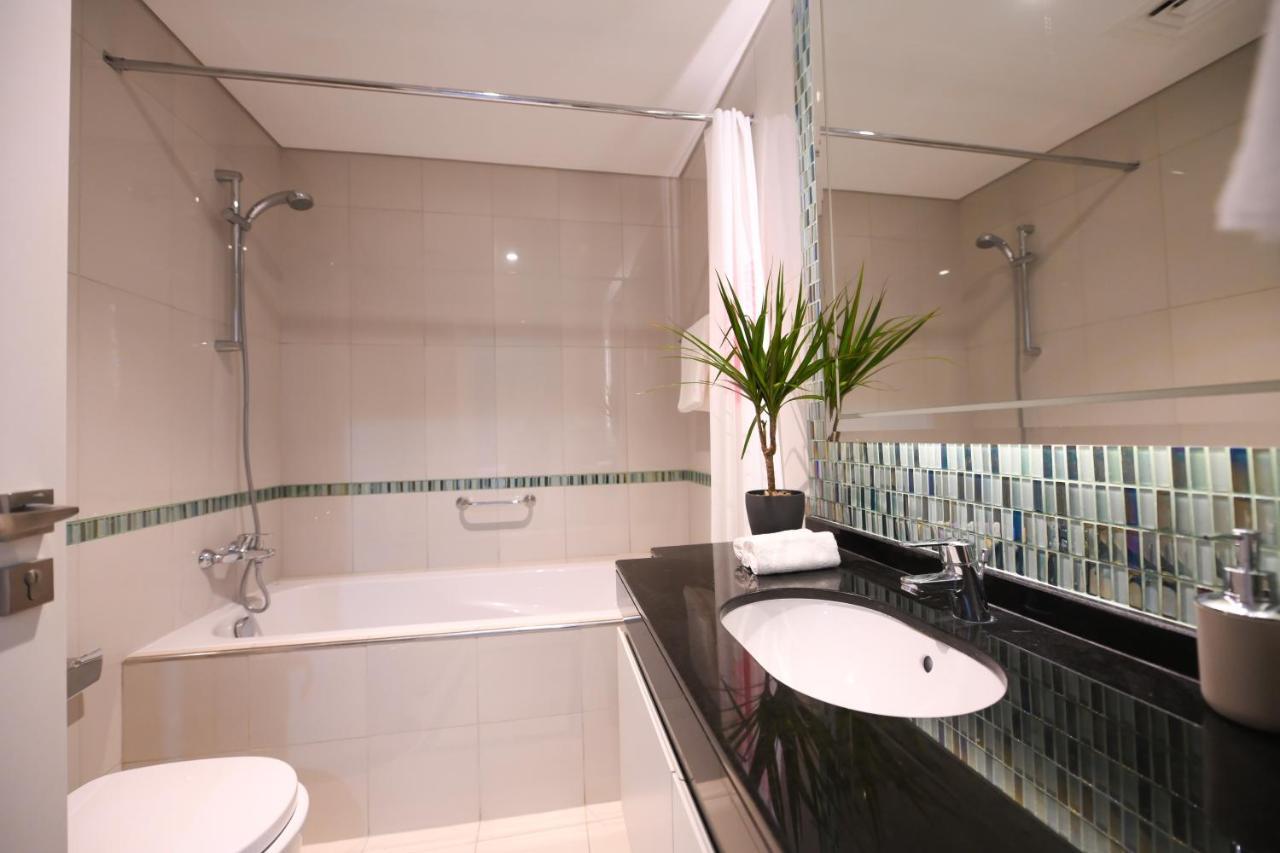 Trinity Holiday Homes - Discover The True Definition Of Luxury At 2Br In Dubai Marina Exterior foto